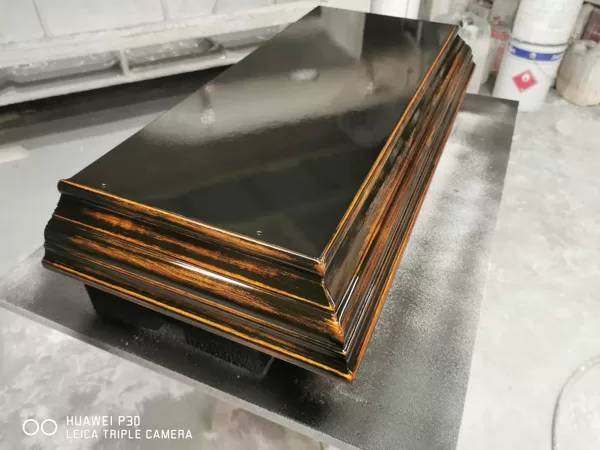 Dekoratīva karnīze MDF/Masīvs (krāsa/laka)