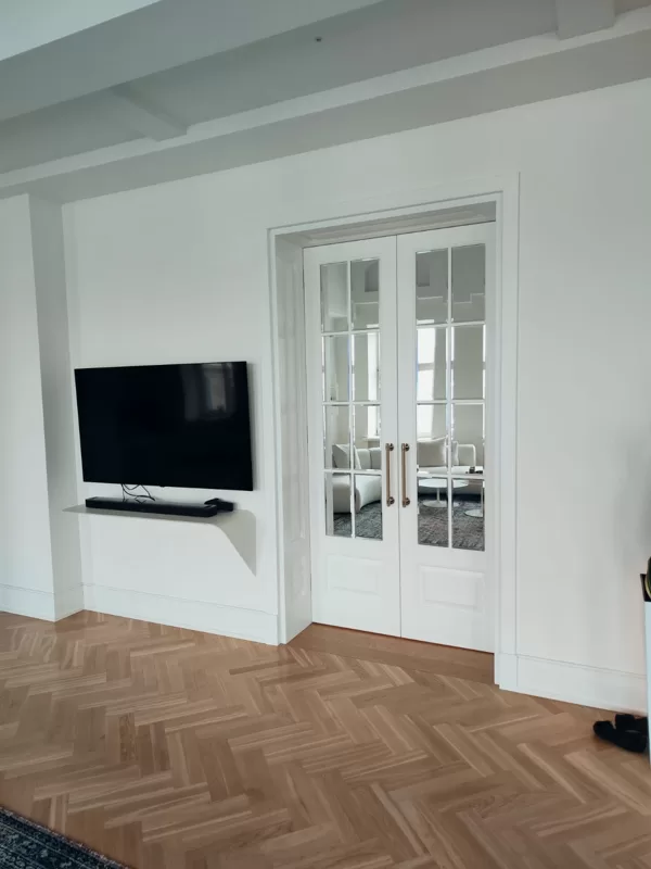 Painted MDF doors with mirror panels/decorative moldings