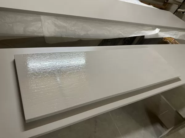 Krāsotas MDF fasādes kombinētas ar ozola nažfinieri